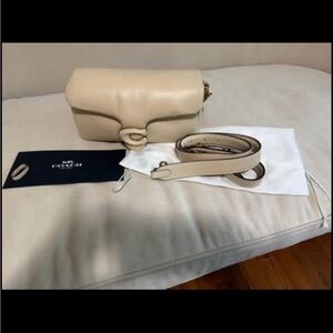 Coach Cream Leather Shoulder Bag
